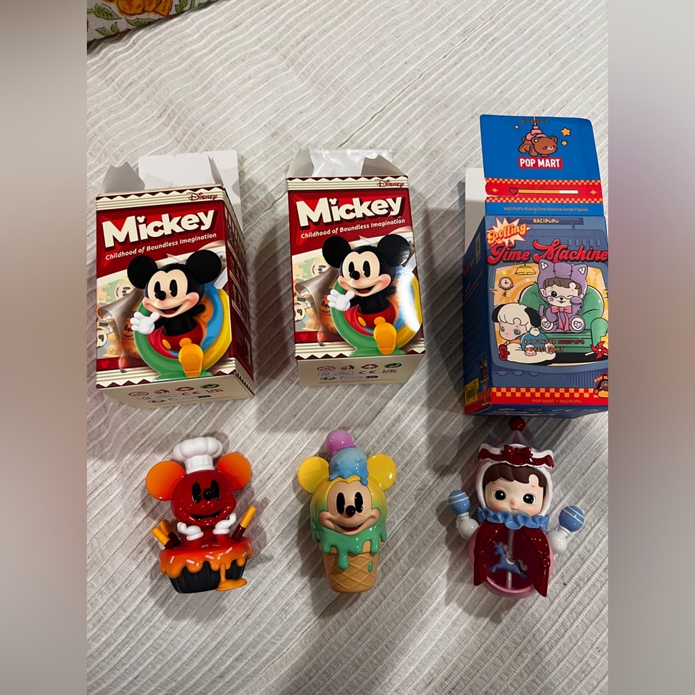 Pop mart toys